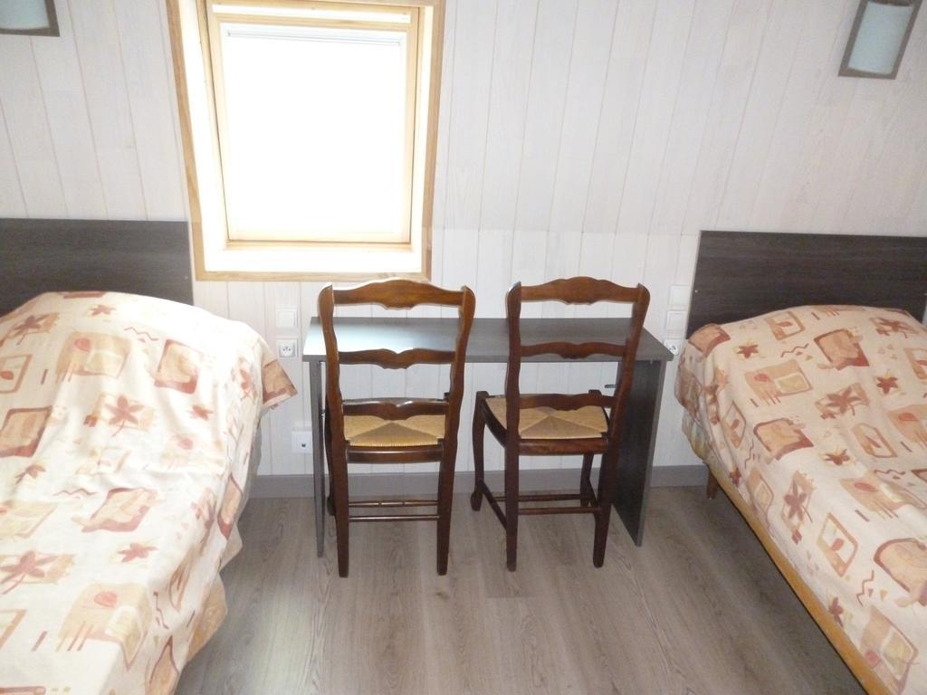 Auberge Des Etangs Roussent Bagian luar foto